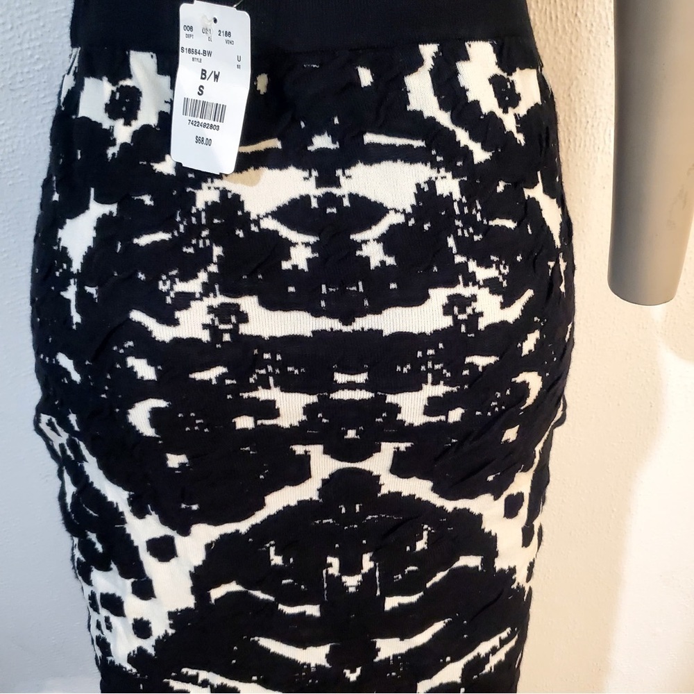 GRACIA BLACK & WHITE PENCIL SKIRT Size S - Picture 2 of 12